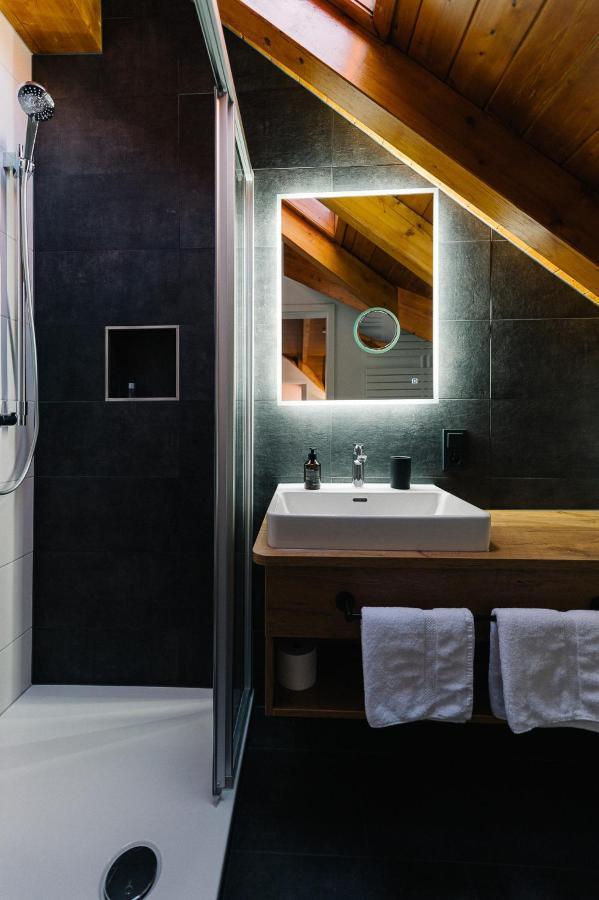Moderne 2 Zi.-Fewo Blackforest Art Naehe Freiburg Simonswald Exteriör bild